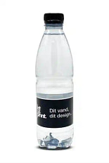 0,5 l dansk vand med logo - logovand i flaske af genbrugsplast
